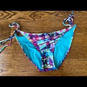 super cute ATHLETA bikini bottoms